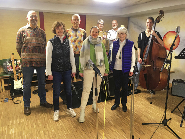 Die Gottesdienstband im Probenraum